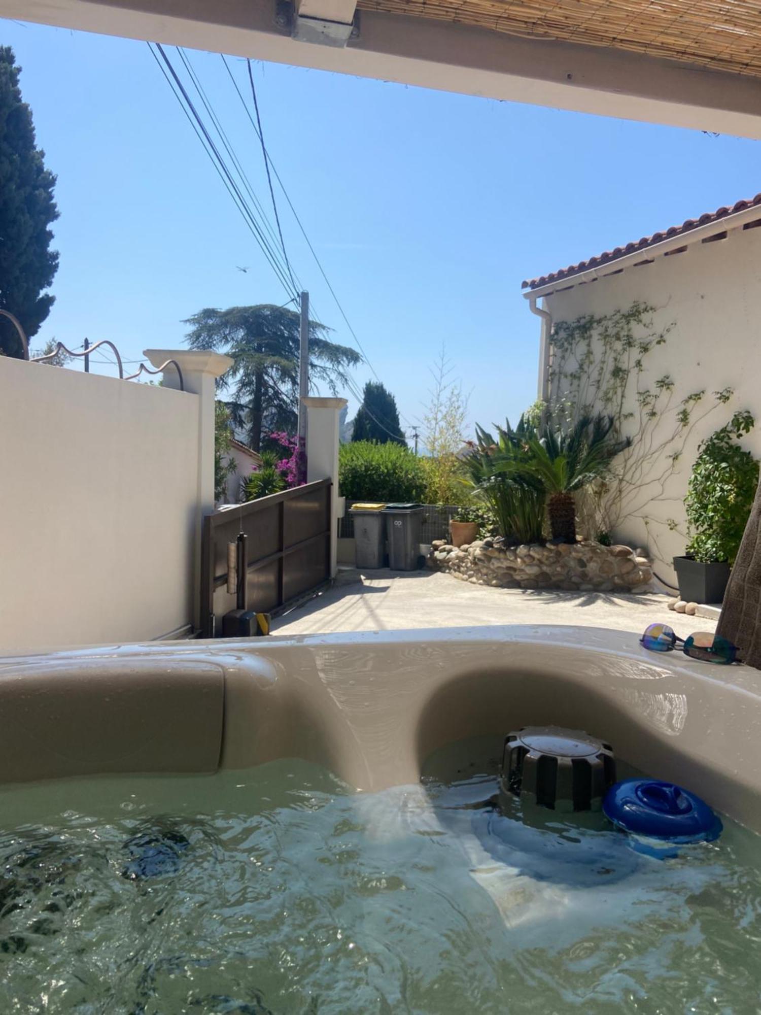 Sublime Avec Vue Et Jacuzzi Ferienhaus